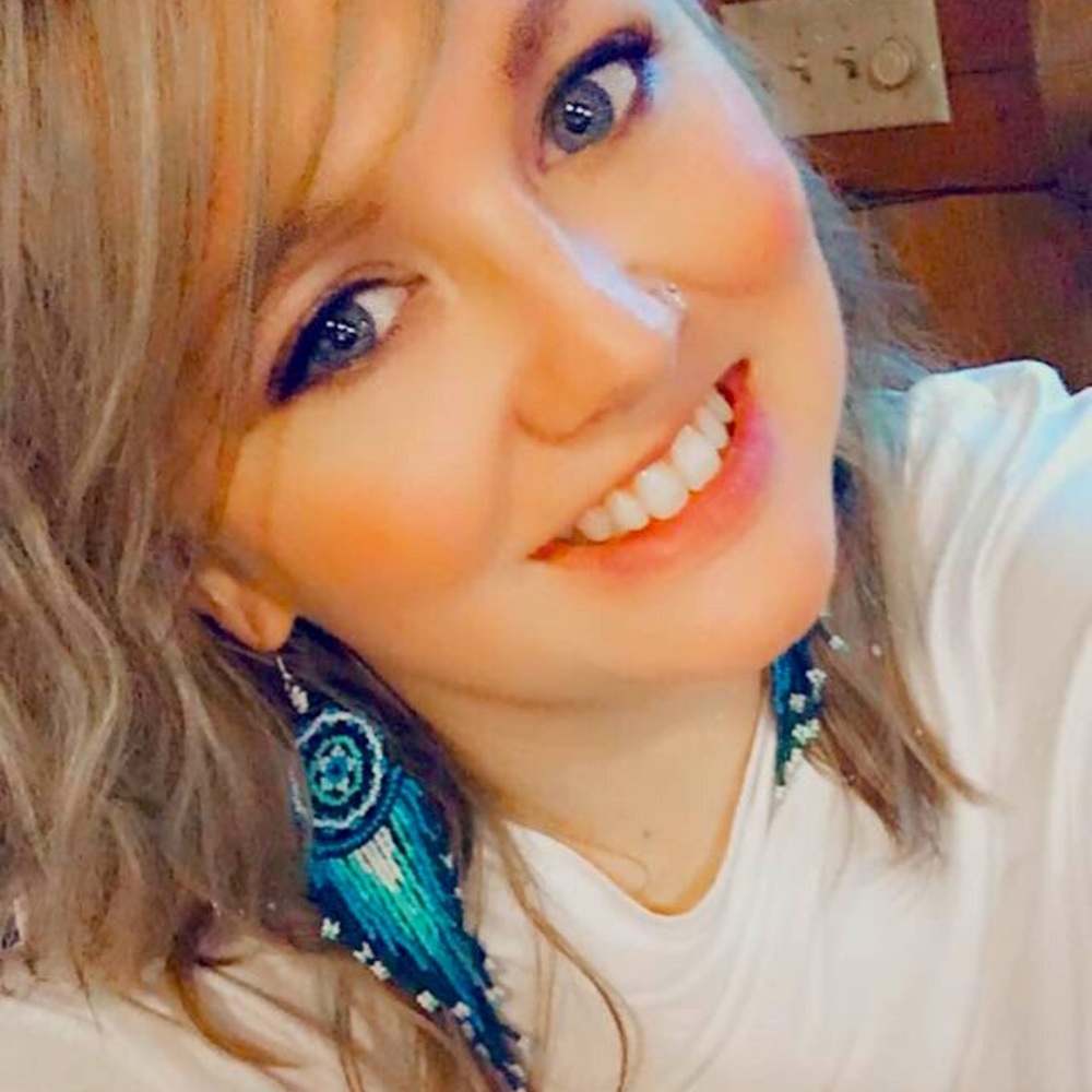 Meet your Posher, Annette